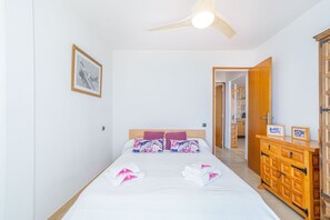 2 slaapkamers, een strijkplank/strijkijzer, wifi (toeslag)