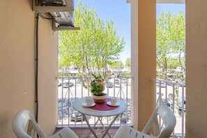 Outdoor dining - 0062-GRAN RESERVA Apartment near the beach (Empuriabrava)