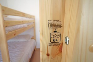 2 habitaciones, tabla de planchar con plancha y wifi 