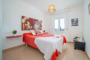 2 chambres, fer et planche à repasser, Wi-Fi (supplément)