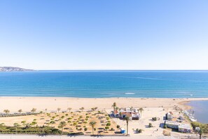 Beach nearby - 0115-MANHATTAN  Studio with seaview (Empuriabrava)