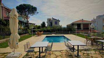 Seasonal outdoor pool