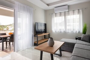 Smart TV - Athena PoolFront Suite (Κρεμαστή)