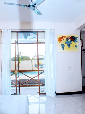 Room - Ocean Breeze Hotel (Nungwi)