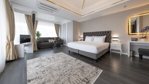 Egyptian cotton sheets, premium bedding, minibar, in-room safe - Loop Hotel Bosphorus İstanbul (Istanbul)