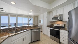 Apartamento, 3 habitaciones | Cocina privada