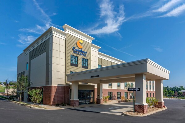Comfort Inn & Suites Charlottesville Hollymead Town Center - Charlottesville, VA