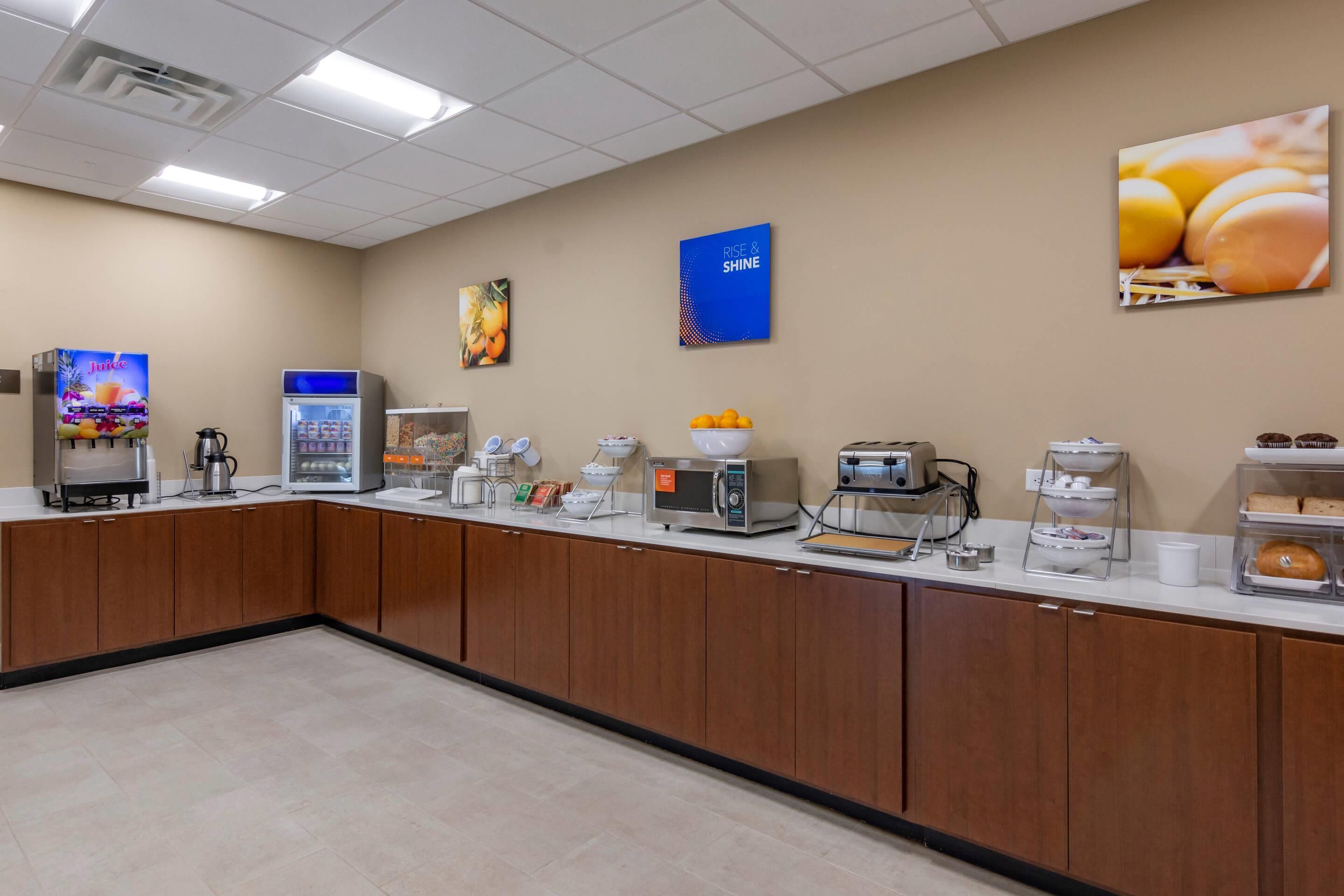 Free daily buffet breakfast