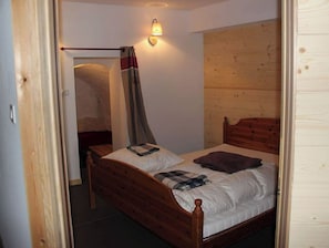 3 bedrooms