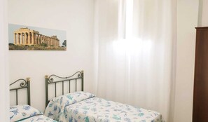 2 chambres, fer et planche Ă repasser, Wi-Fi, draps fournis