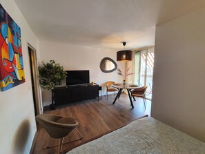 Interior - Studio (Gréoux-les-Bains)