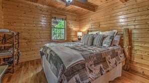 3 camere, una scrivania, ferro/asse da stiro, Wi-Fi gratuito