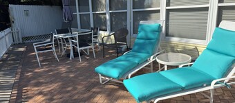 Riverfront Cozy Cottage w/kayak 3/2