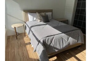 3 bedrooms, desk, free WiFi, bed sheets - Riverfront Cozy Cottage w/kayak 3/2 (Stuart)