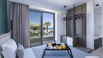 Deluxe Suite, Non Smoking, City View | Street view