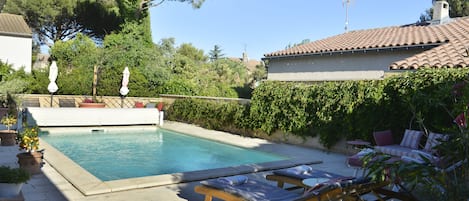 Piscine extérieure, piscine chauffée
