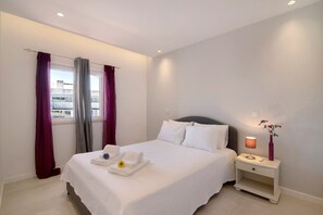 1 bedroom, iron/ironing board, free WiFi, bed sheets - Apartment 'Max Tropical' close to the Sea with Shared Pool & Wi-Fi (Albufeira)