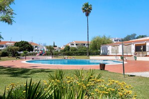 Pool - Apartment 'Max Tropical' close to the Sea with Shared Pool & Wi-Fi (Albufeira)