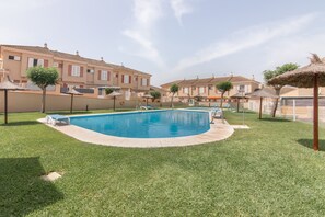 Een verwarmd zwembad