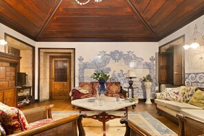 TV, fireplace, table tennis