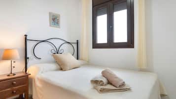 3 bedrooms, iron/ironing board, free WiFi