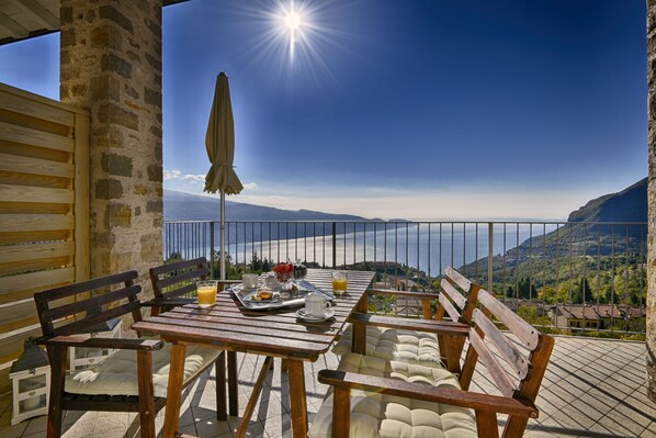 Outdoor dining - Apartment with breakfast - Only Adults (Tignale)