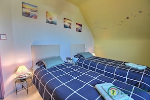 2 bedrooms, premium bedding, memory-foam beds, desk