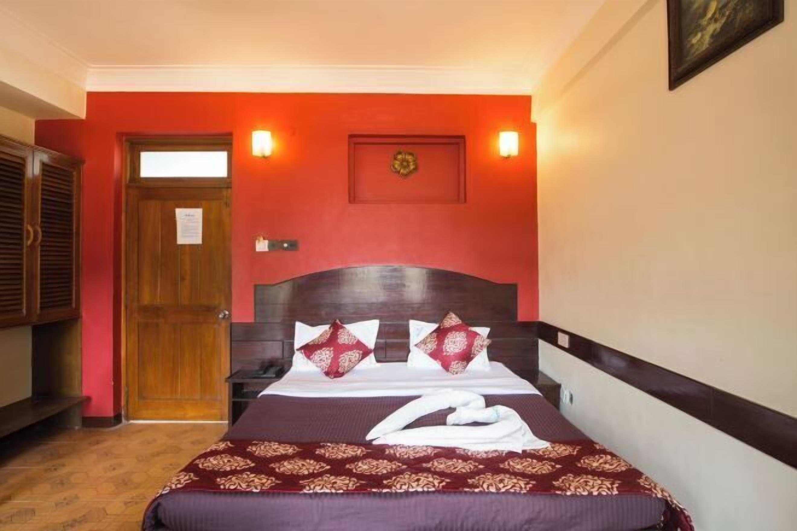 Rollaway beds, free WiFi, bed sheets