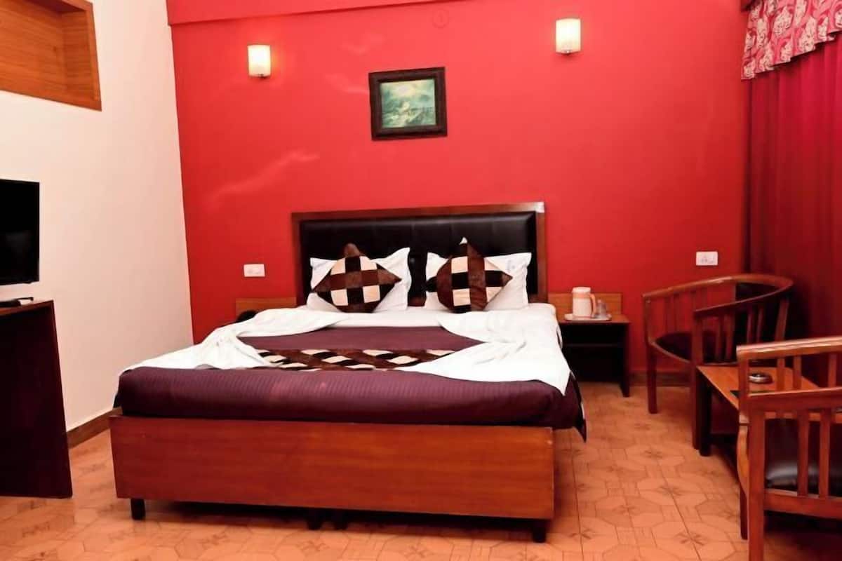 Rollaway beds, free WiFi, bed sheets