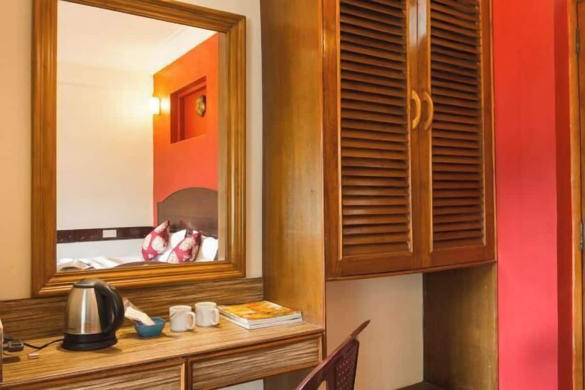Kamar mandi | Shower dan handuk