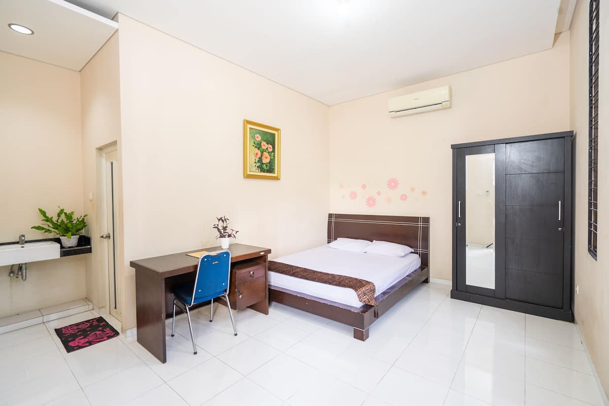 Superior Room | Desk, free WiFi, bed sheets