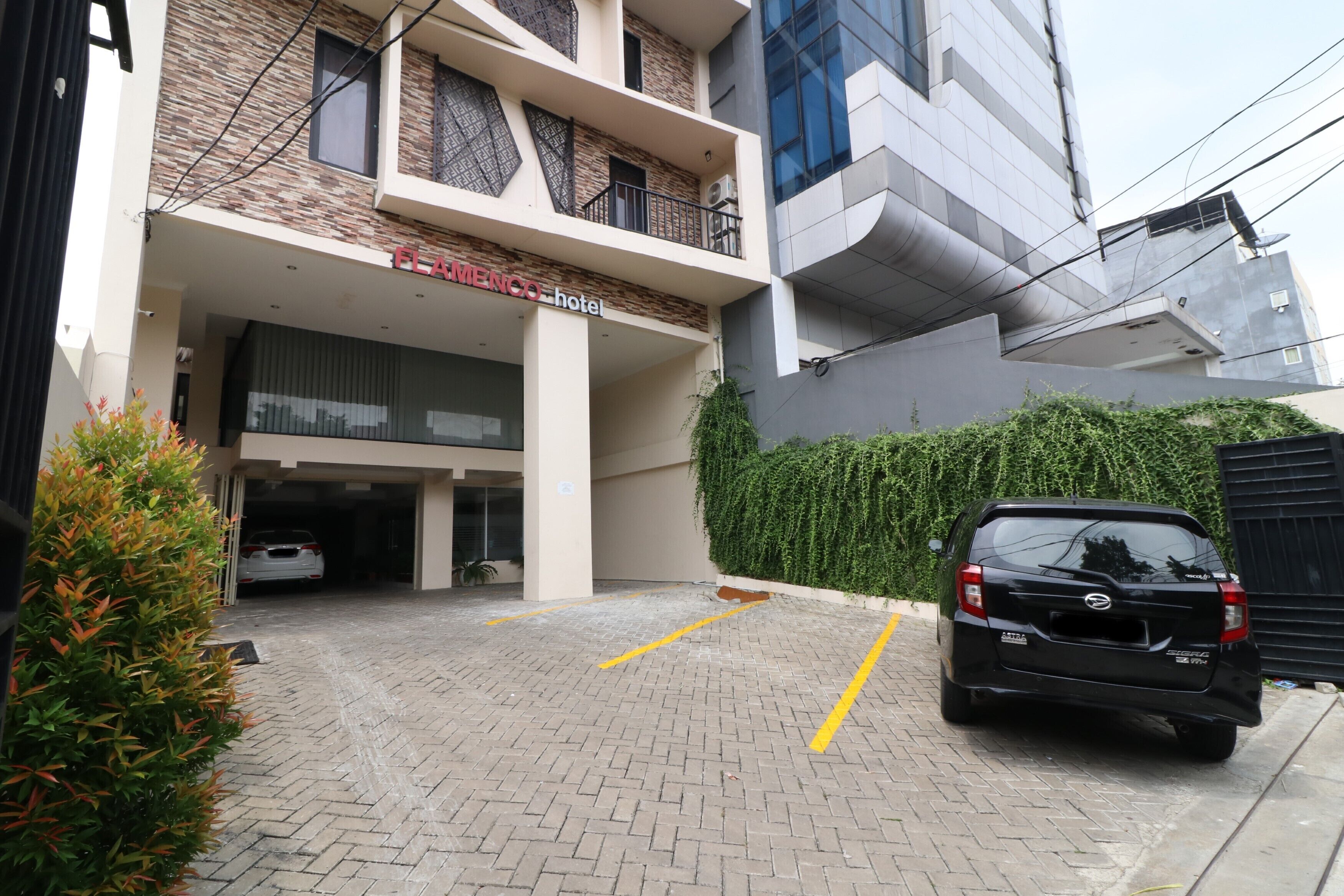 Photo - Flamenco Urban Living