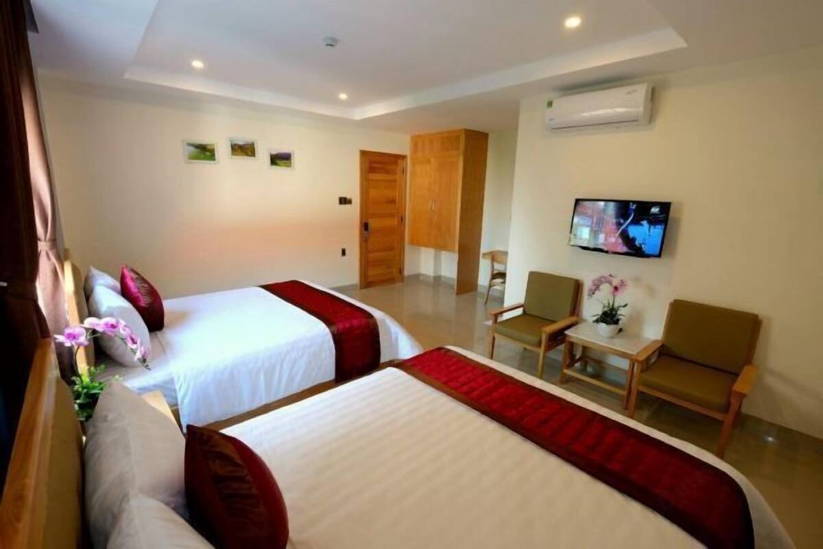 Minibar, bàn, truy cập Internet không dây miễn phí, bộ trải giường 