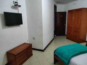 Superior Twin Room | Desk, free WiFi - Wisma Hari Kota (Medan)