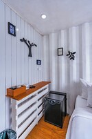 Superior Room | In-room safe, desk, bed sheets