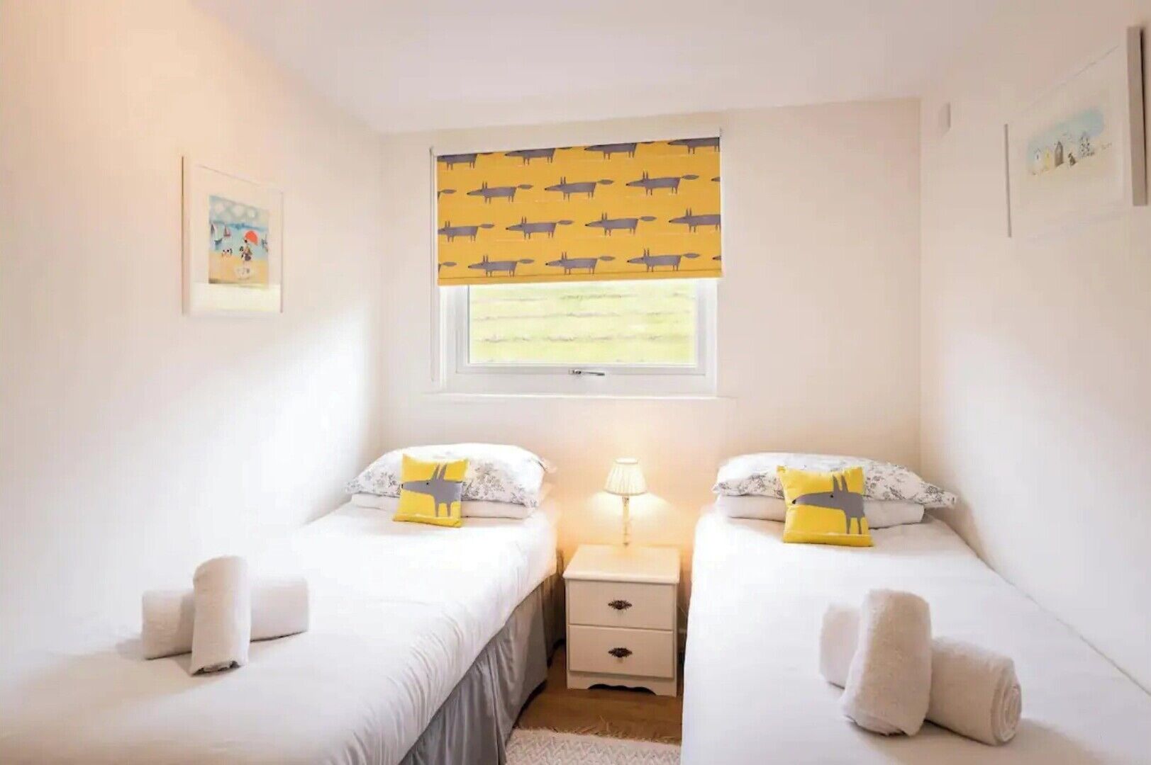 2 bedrooms, iron/ironing board, bed sheets