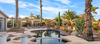 Monte Cristo: Epic Backyard, Pool, Spa & Firepit!