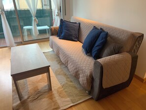 Smart TV - New Apartment in Center of Calella-Barcelona (Calella)