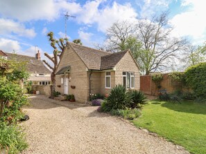 Cottage | Interior - Straw Cottage (Swindon)