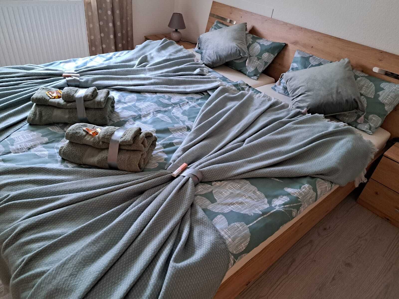 1 bedroom, desk, free WiFi, bed sheets