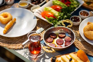 Petit déjeuner buffet compris tous les jours