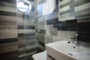 Hair dryer, bathrobes, towels - Trend Cunda Otel (Ayvalik)