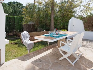 Outdoor dining - Sunset 2 apartment in Cala D'Or, a few steps from the beach. (Cala D'or)
