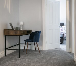 2 bedrooms, desk, iron/ironing board, free WiFi