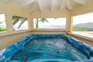 Outdoor spa tub - 1 Br. "Sky View Suite" with private terrace (St Croix)