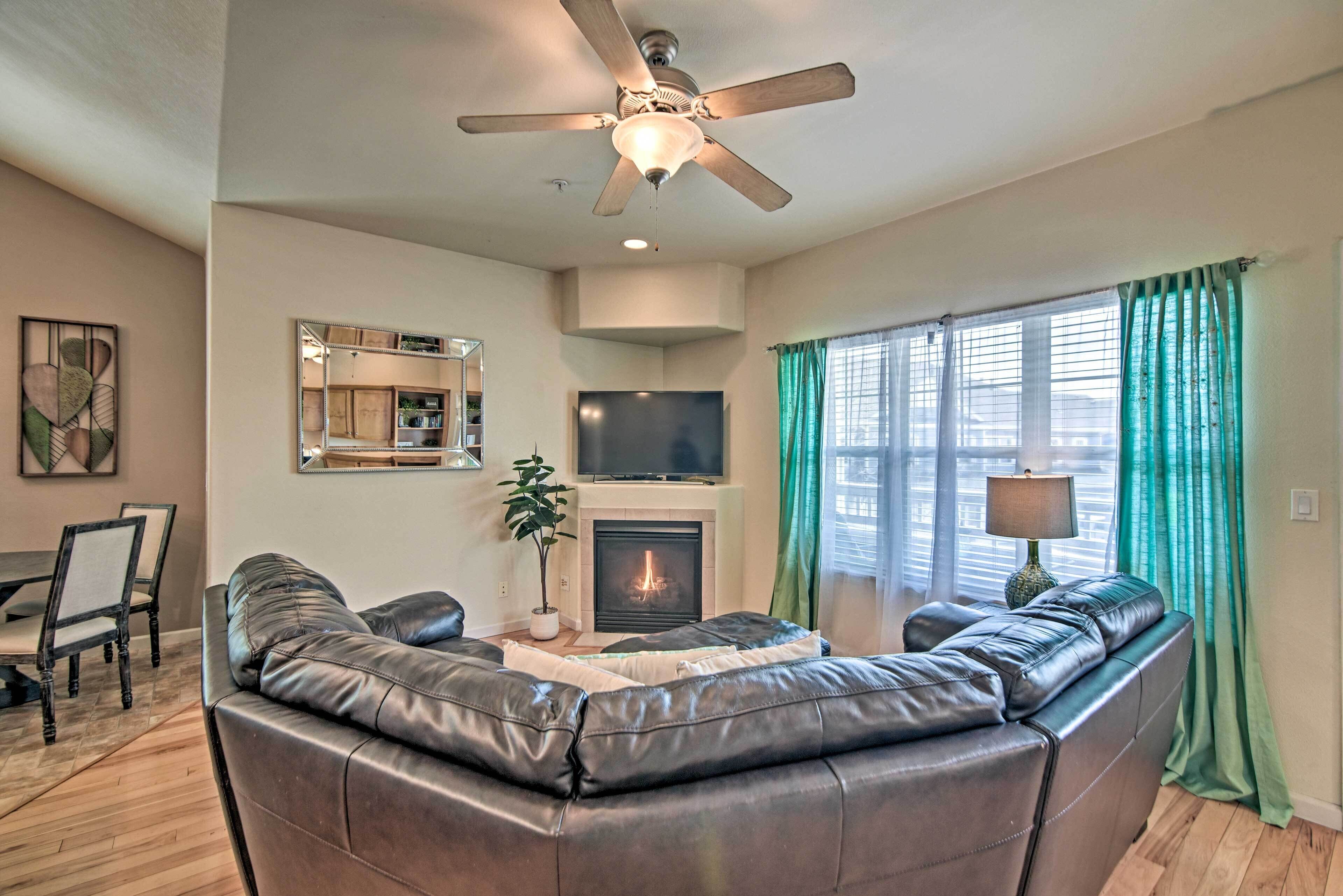 Windsor Townhome w/ Balcony + Golf On-Site!
