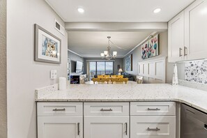 Interior - LINENS & DAILY ACTIVITIES INCLUDED*!  Flying Cloud-2BR-Enjoy the great ocean views from this 3rd floor Condo! (Ocean City)