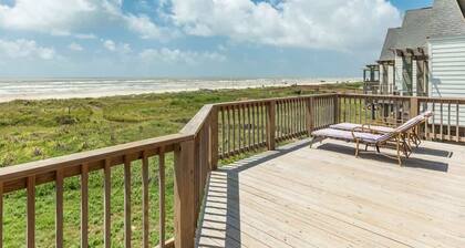 Starfish Beach Gem - Right ON Beach & So Lovely!