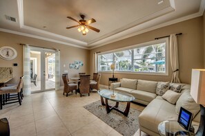 TV, table football, stereo, offices - Villa Martinique-on the water with pool/spa, foosball table, office (Cape Coral)