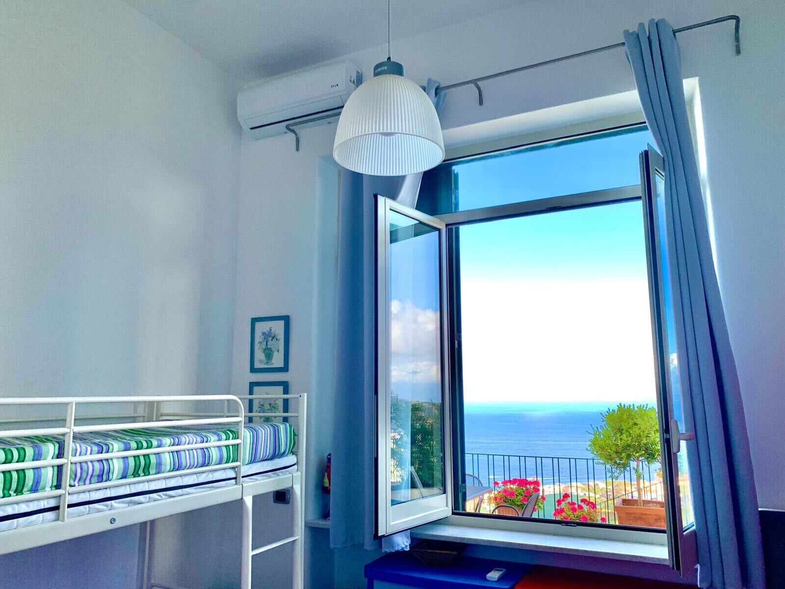 4 chambres, fer et planche à repasser, lit parapluie, Wi-Fi gratuit